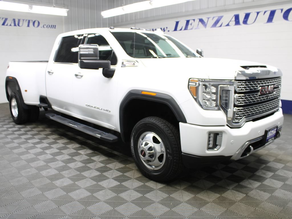 Used 2023 GMC Sierra 3500 Denali AWD/4WD image 3