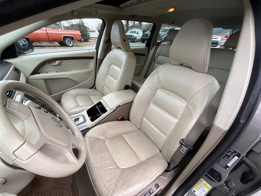 Used 2011 Volvo XC70 3.2 FWD image 11