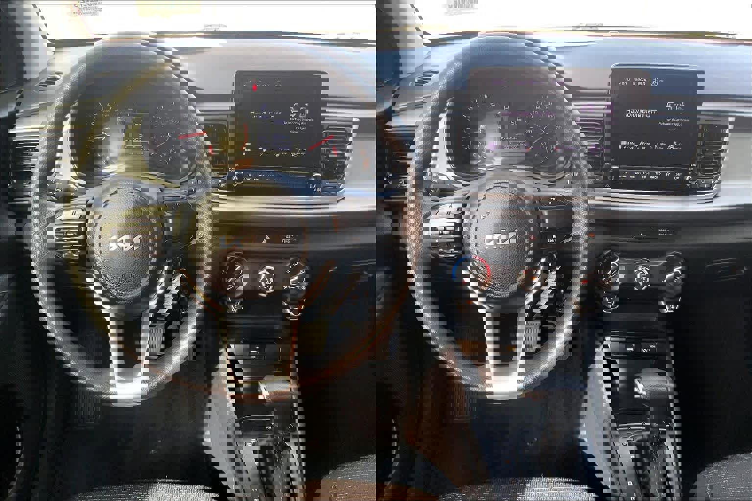 Used 2023 Kia Rio LX image 6