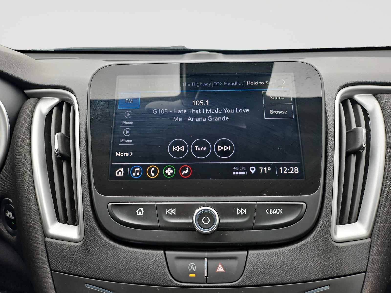 Used 2025 Chevrolet Malibu LT FWD image 21