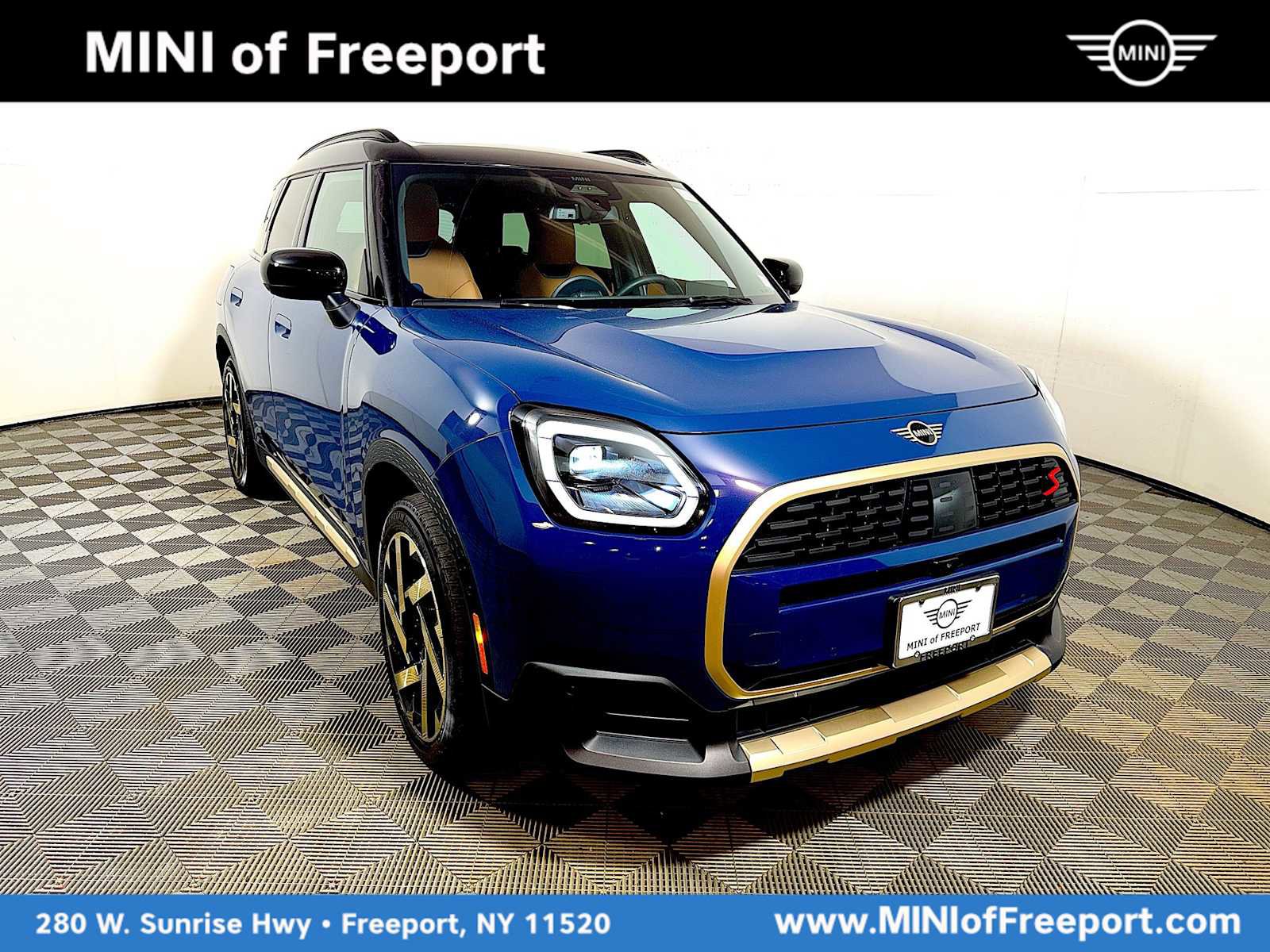 Used 2025 MINI Cooper Countryman S image 1