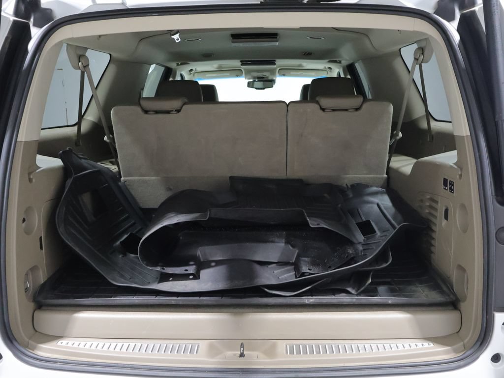 Used 2016 Chevrolet Suburban LT AWD/4WD image 4