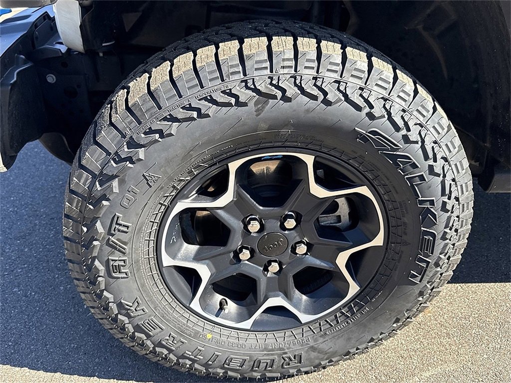 Used 2022 Jeep Wrangler Unlimited Rubicon 4xe w/ Dual Top Group image 14