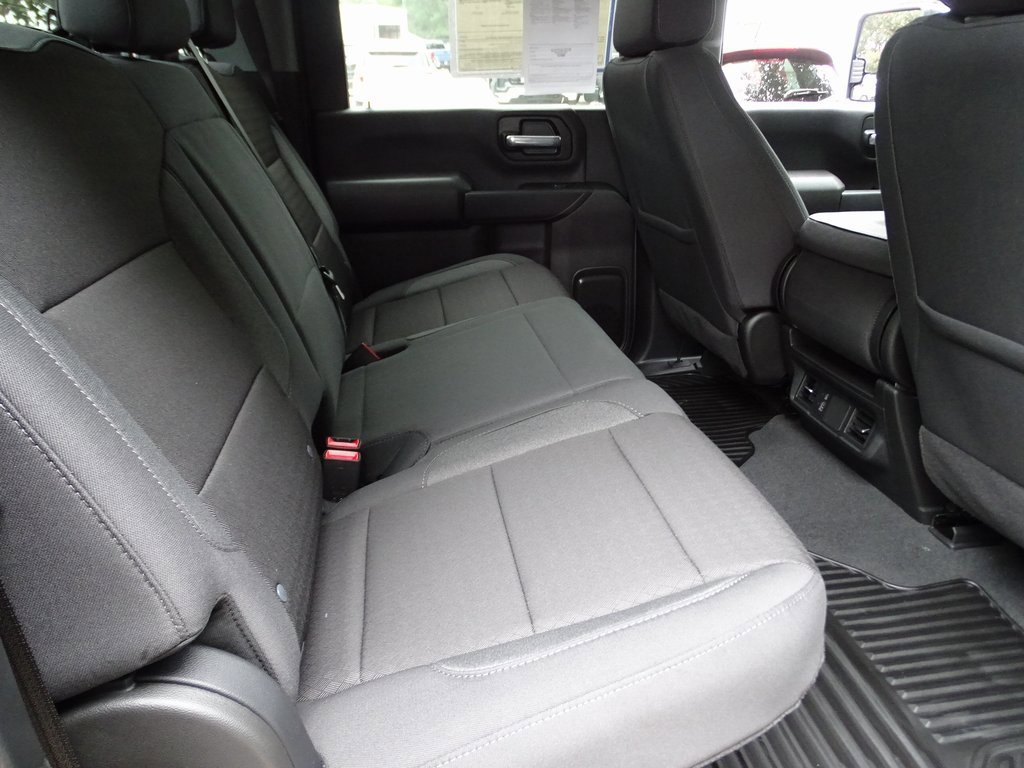 Used 2025 Chevrolet Silverado 2500 Custom w/ Custom Convenience Package image 9