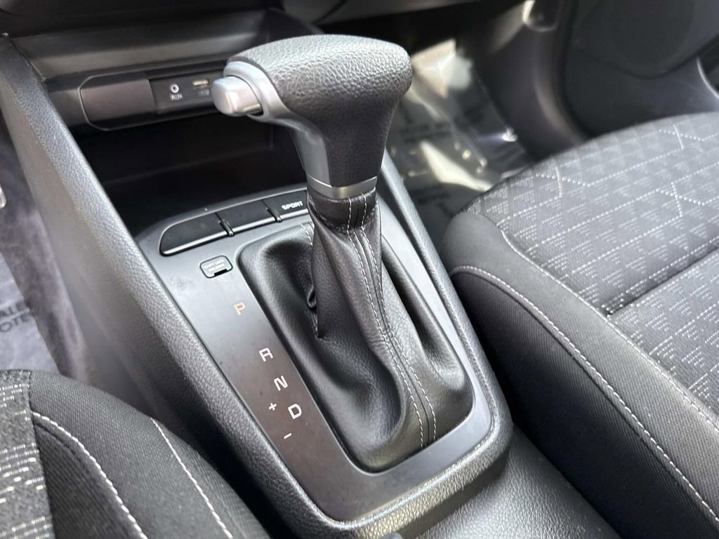 Used 2020 Kia Rio LX image 32