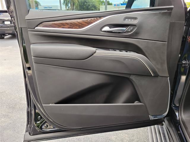 Certified 2023 Cadillac Escalade Sport Platinum w/ LPO, ONYX Package AWD/4WD image 15