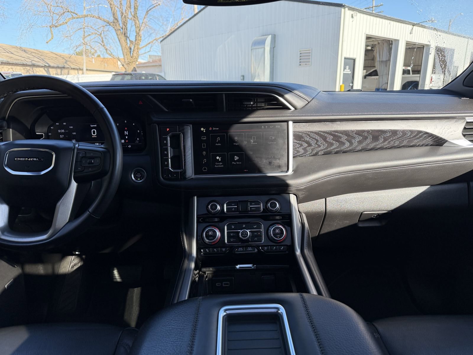 Used 2024 GMC Yukon XL Denali image 18