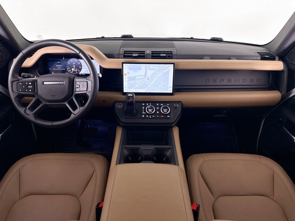 Used 2025 Land Rover Defender 130 S image 9