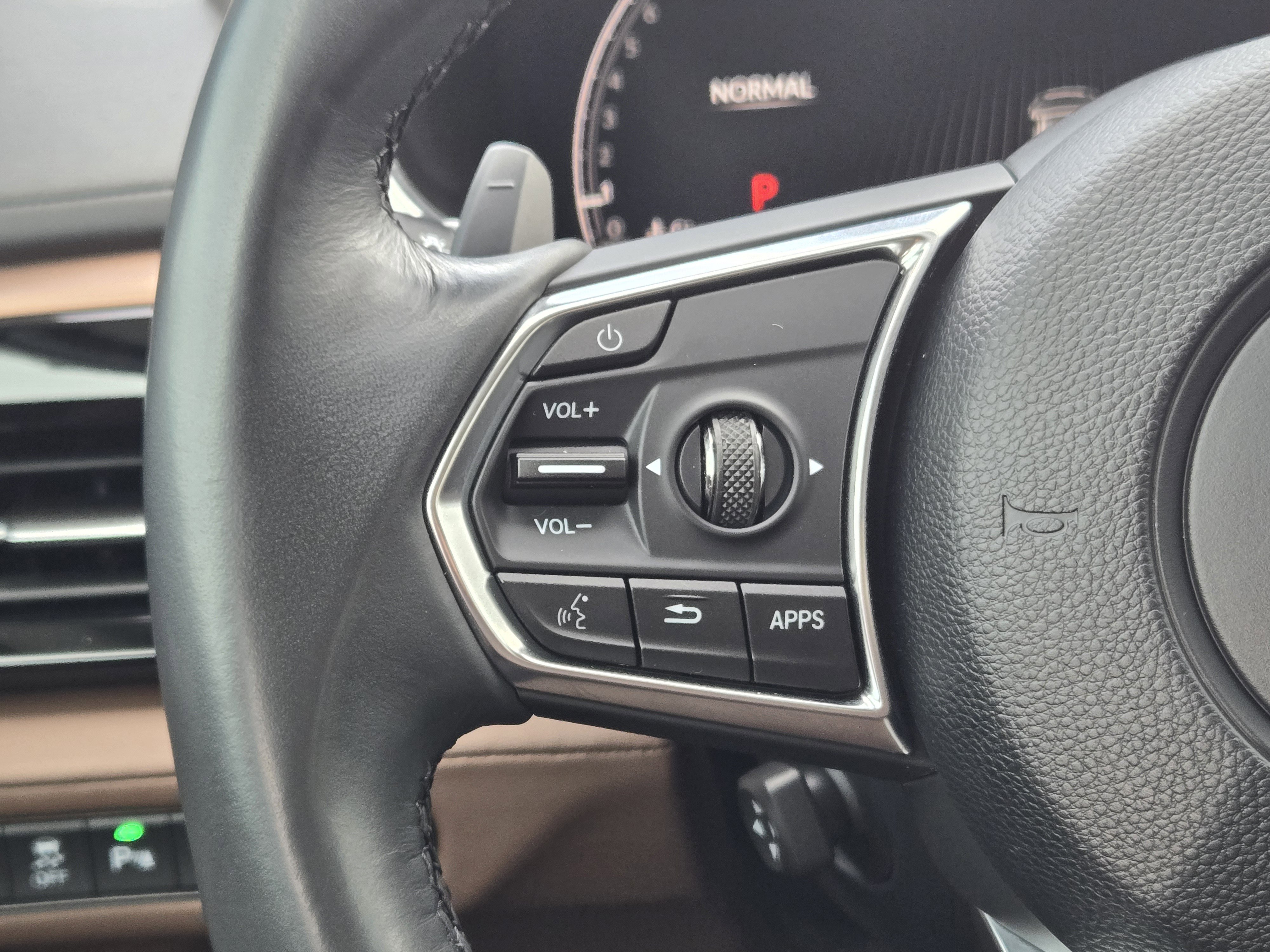 Certified 2024 Acura MDX FWD w/ Technology Package image 27