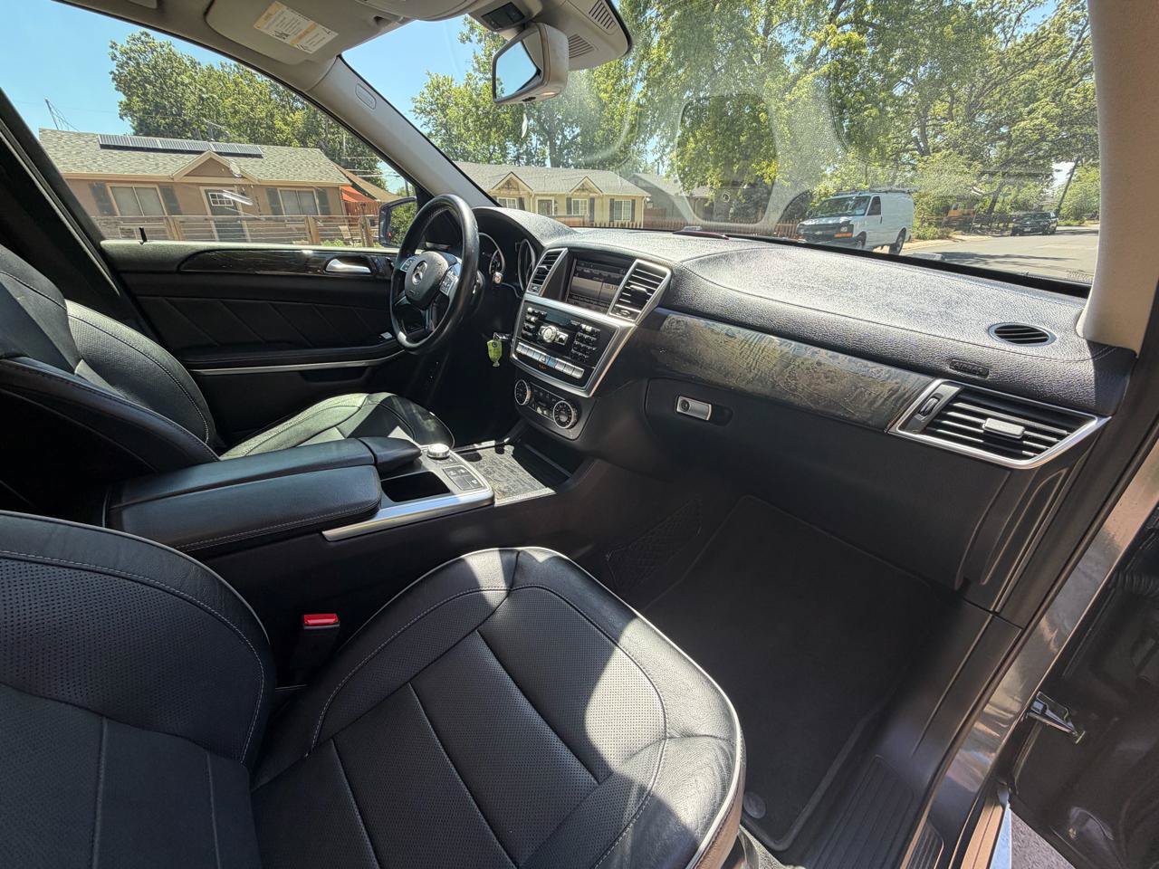 Used 2013 Mercedes-Benz GL 550 4MATIC image 17