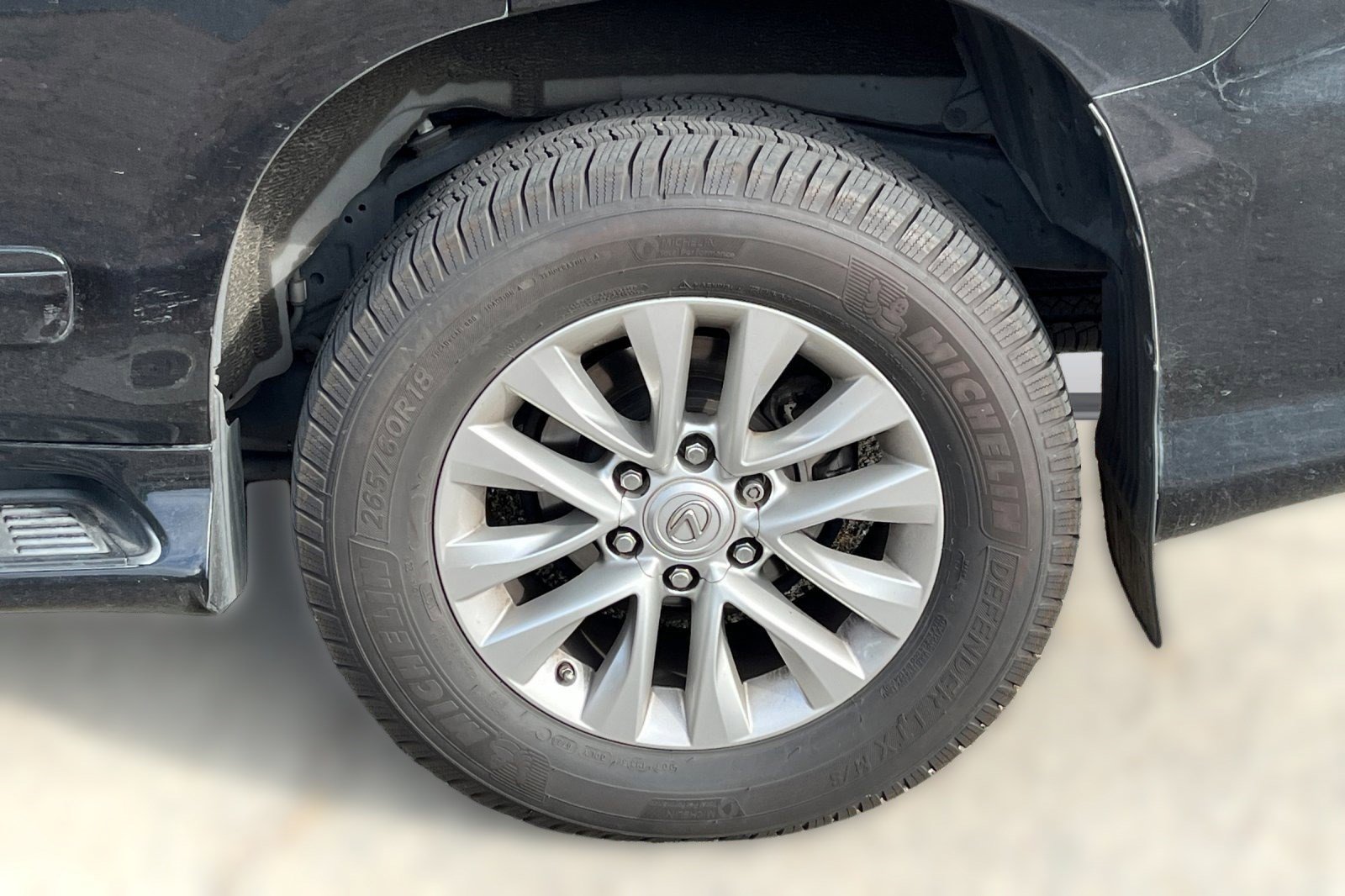 Used 2015 Lexus GX 460 w/ Premium Package image 6