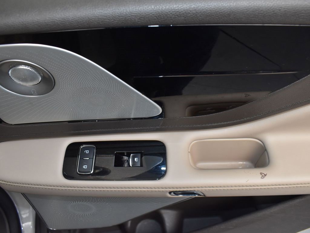 Used 2023 Lincoln Aviator Reserve w/ Equipment Group 201A image 21