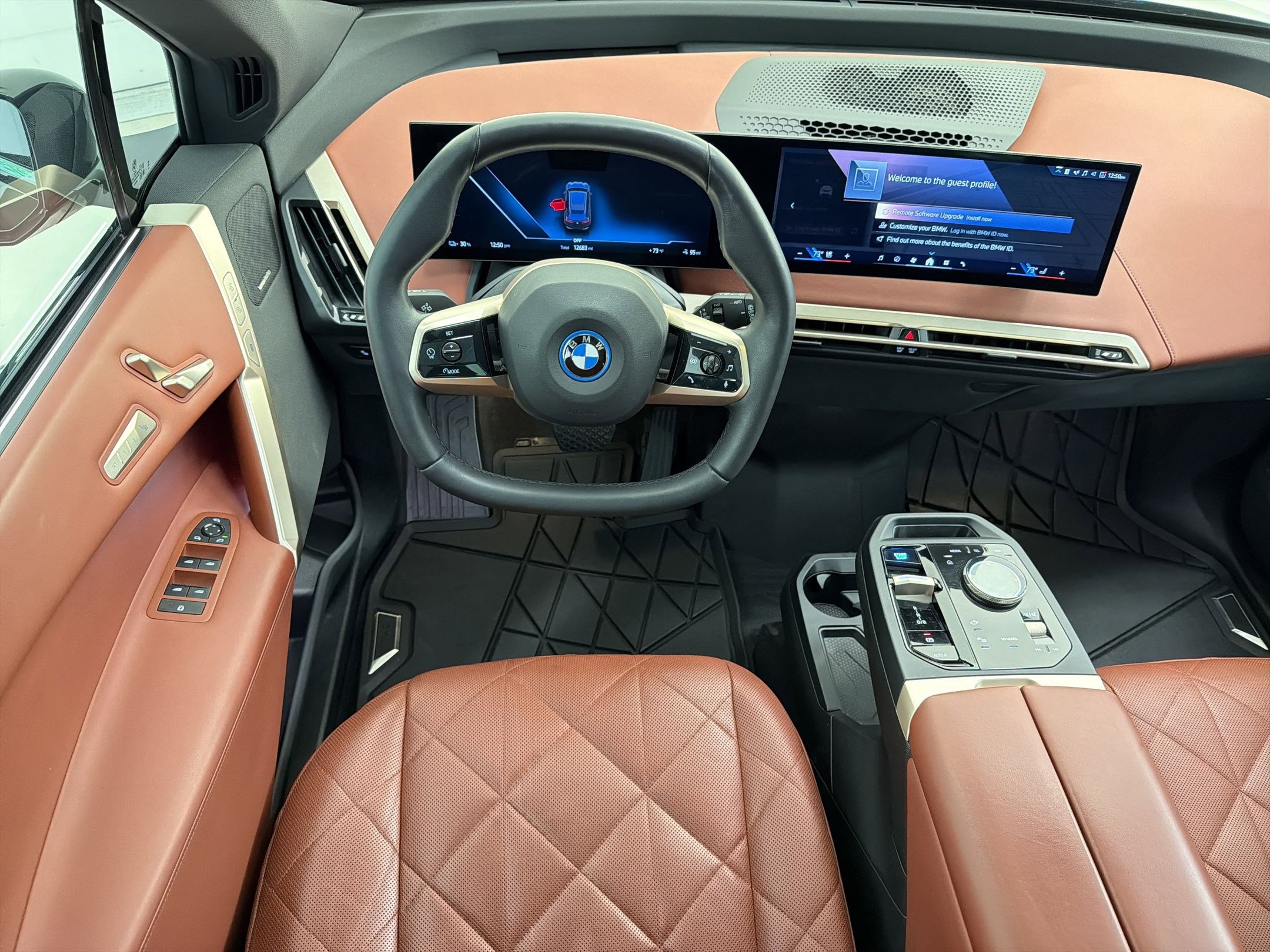 Used 2025 BMW iX xDrive50 w/ Premium Package image 26