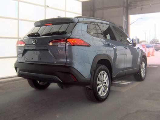 Used 2024 Toyota Corolla Cross LE FWD image 4