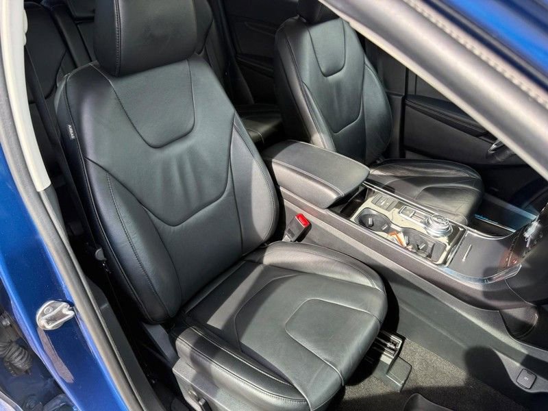 Used 2020 Ford Edge Titanium AWD/4WD image 11