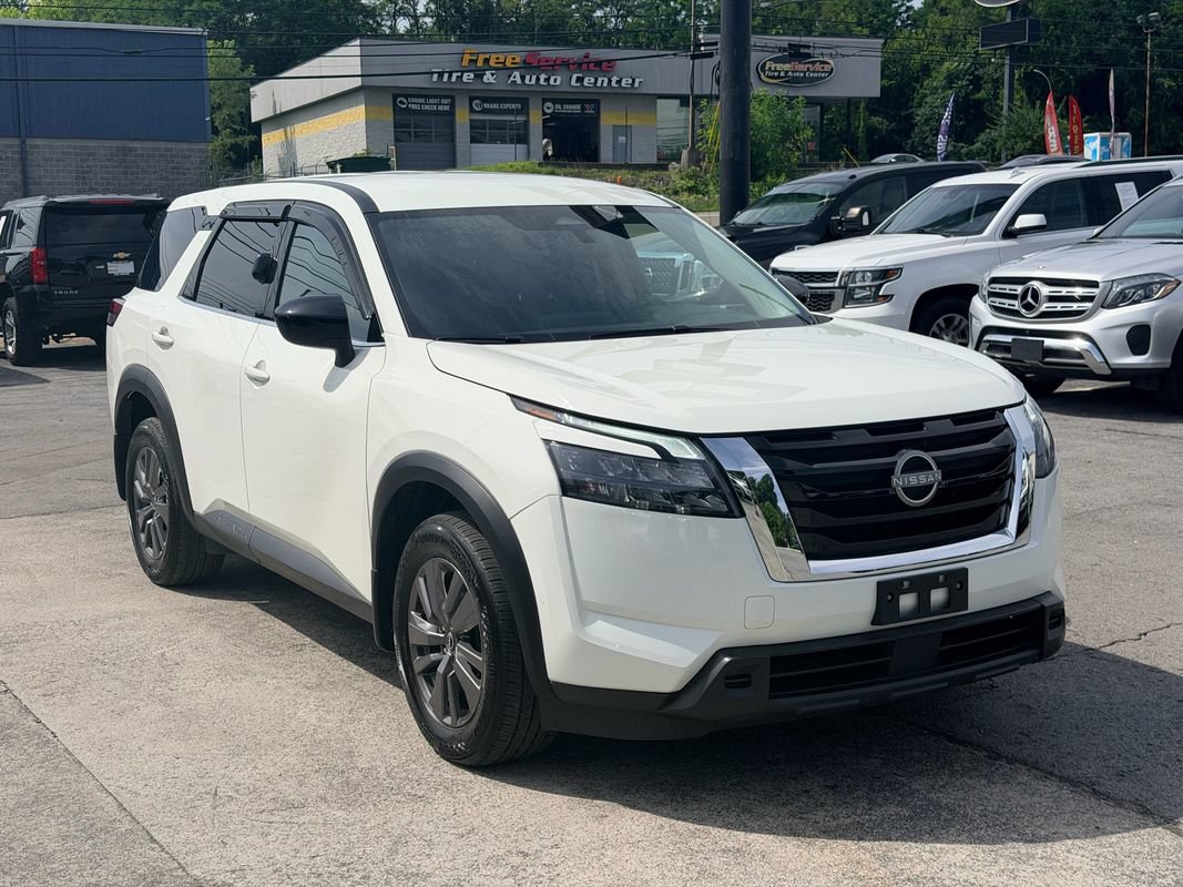 Used 2023 Nissan Pathfinder S AWD/4WD image 8