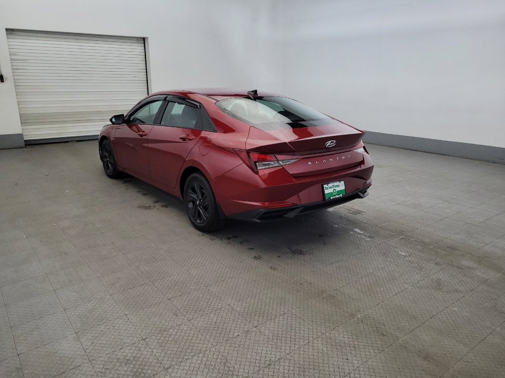 Used 2023 Hyundai Elantra SEL FWD image 5
