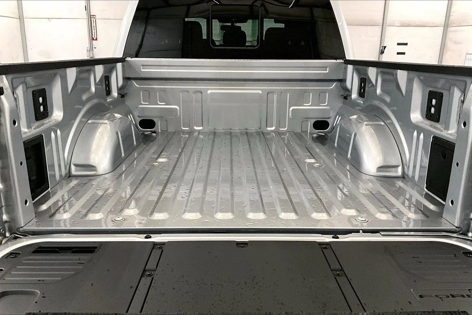 New 2025 Ford F150 XLT w/ Equipment Group 302A MID image 32