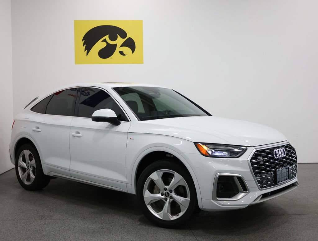 Used 2023 Audi Q5 2.0T Premium Plus w/ Premium Plus Package AWD/4WD image 2