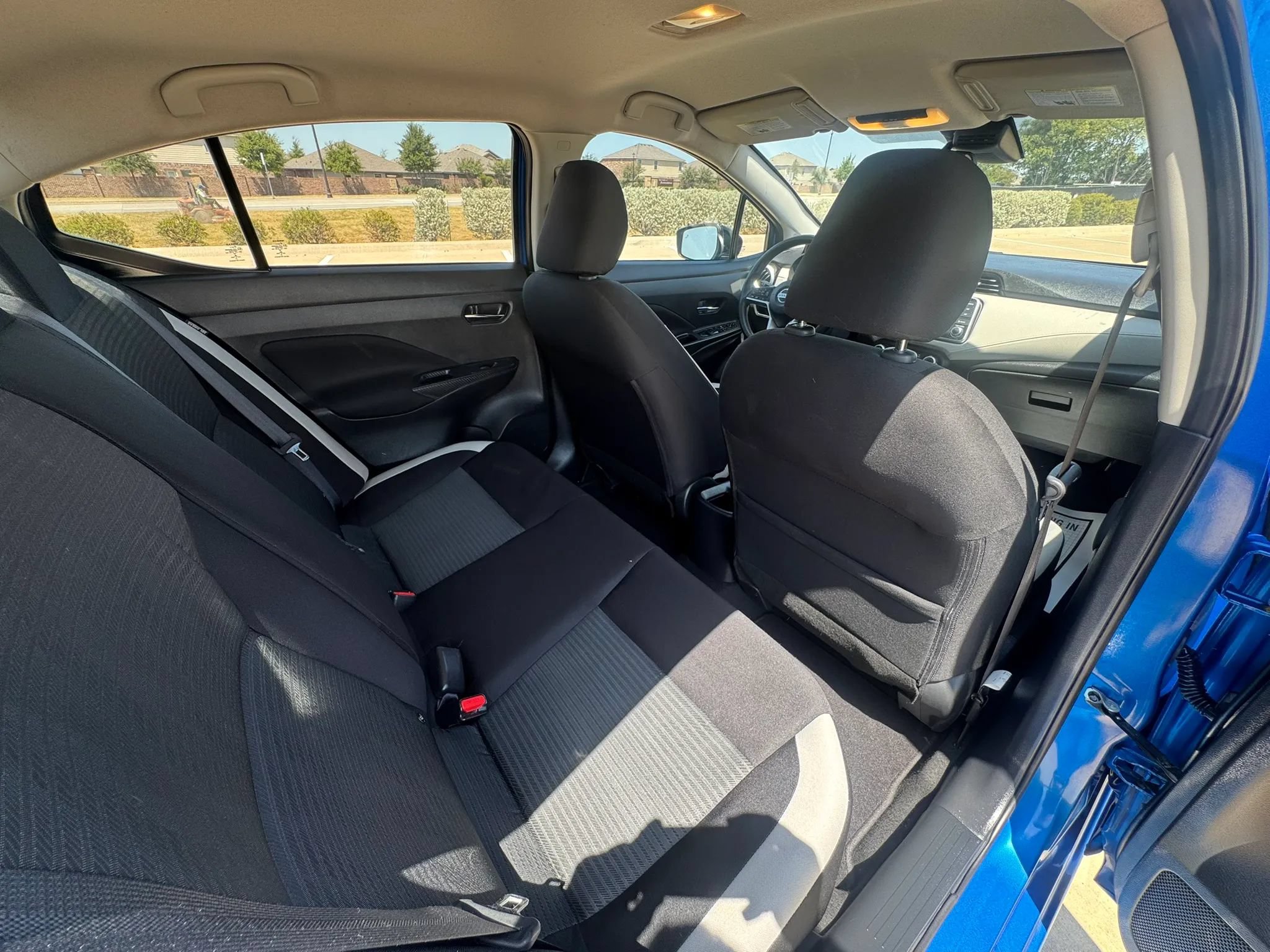 Used 2021 Nissan Versa SV FWD image 33