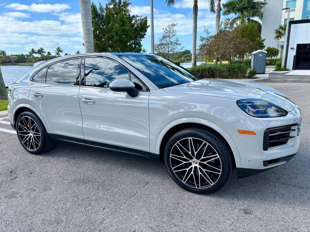 Used 2026 Porsche Cayenne Coupe AWD/4WD image 4