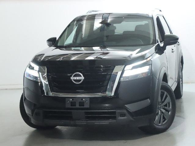 Certified 2025 Nissan Pathfinder SV AWD/4WD image 3
