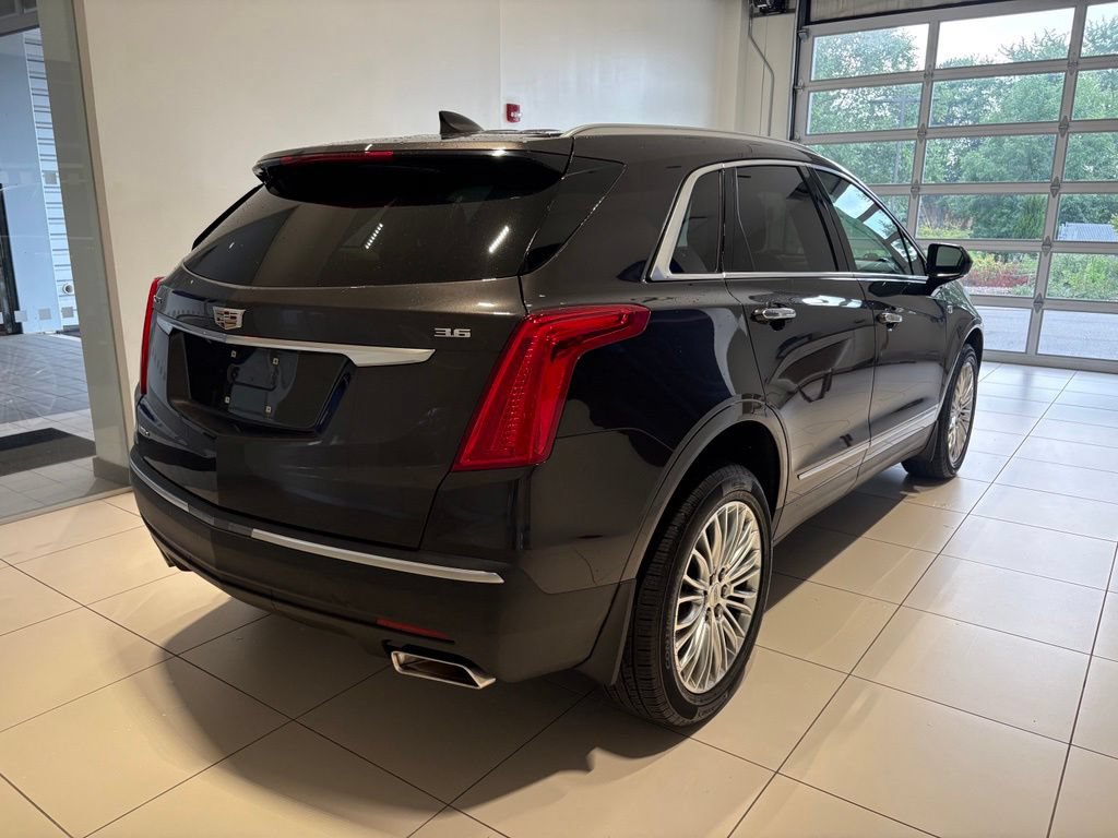 Used 2018 Cadillac XT5 Luxury w/ Driver Awareness Package AWD/4WD image 6