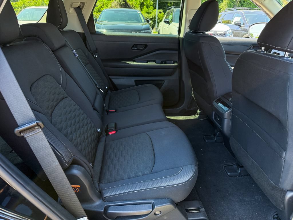 Certified 2024 Nissan Pathfinder SV AWD/4WD image 17