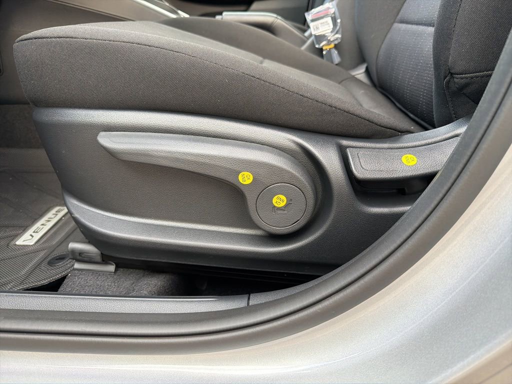 New 2026 Hyundai Venue SE image 13