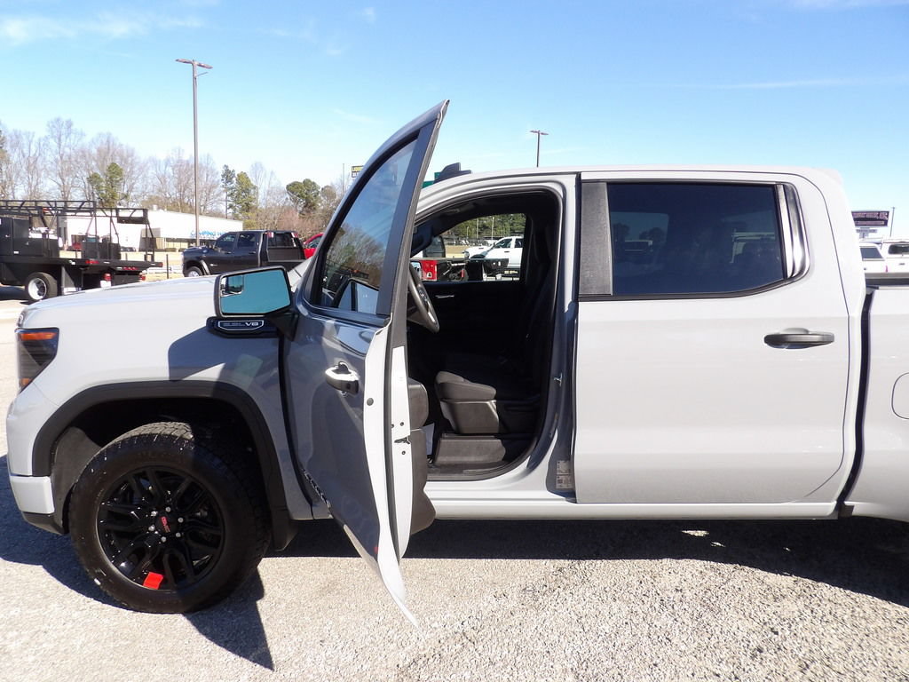 Used 2025 GMC Sierra 1500 Pro w/ Graphite Edition AWD/4WD image 13