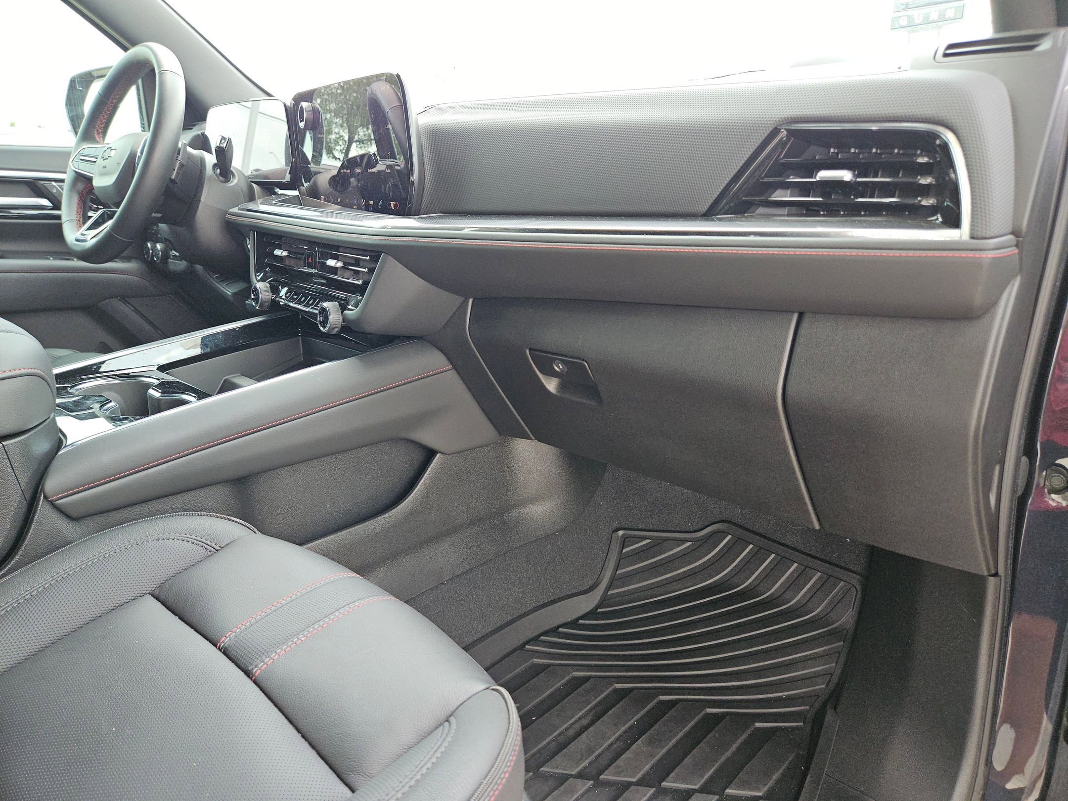 Used 2025 Chevrolet Tahoe RST w/ RST Capability Package image 28