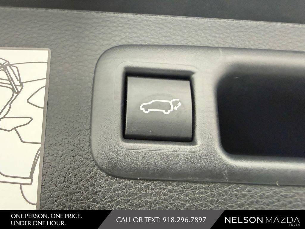 Used 2024 Toyota Highlander XSE FWD image 42