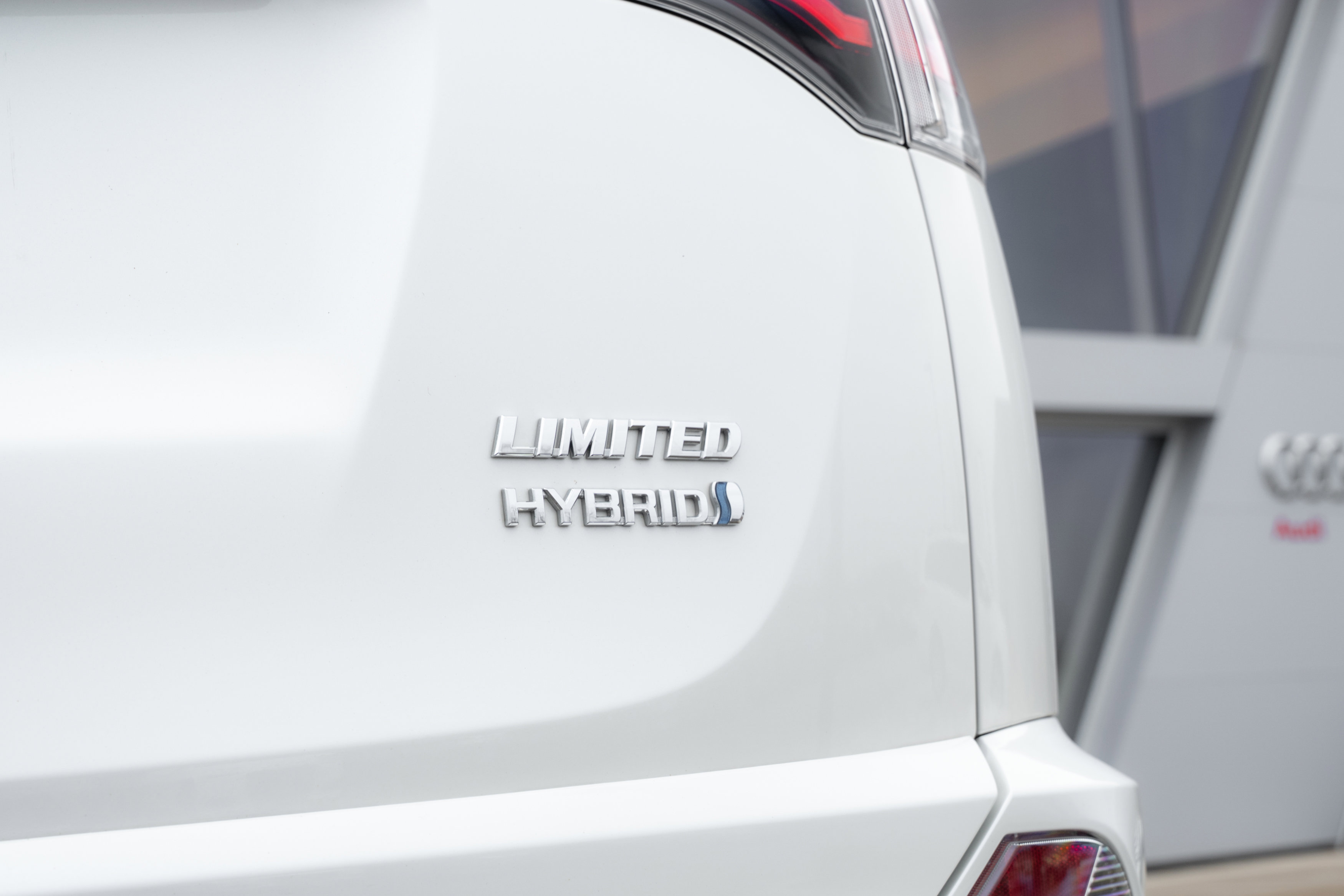 Used 2017 Toyota RAV4 Limited image 27