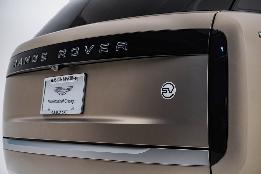 Used 2023 Land Rover Range Rover SV AWD/4WD image 13