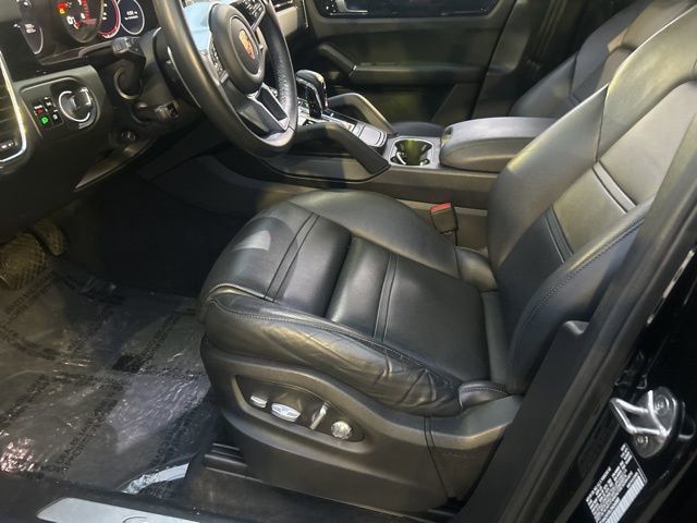 Used 2020 Porsche Cayenne image 9