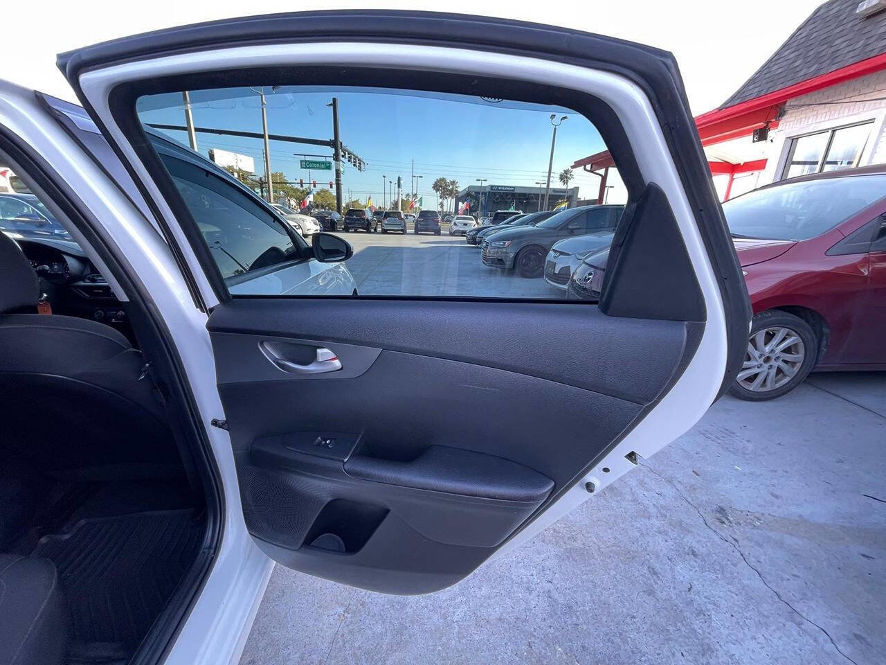 Used 2021 Kia Forte LXS FWD image 8