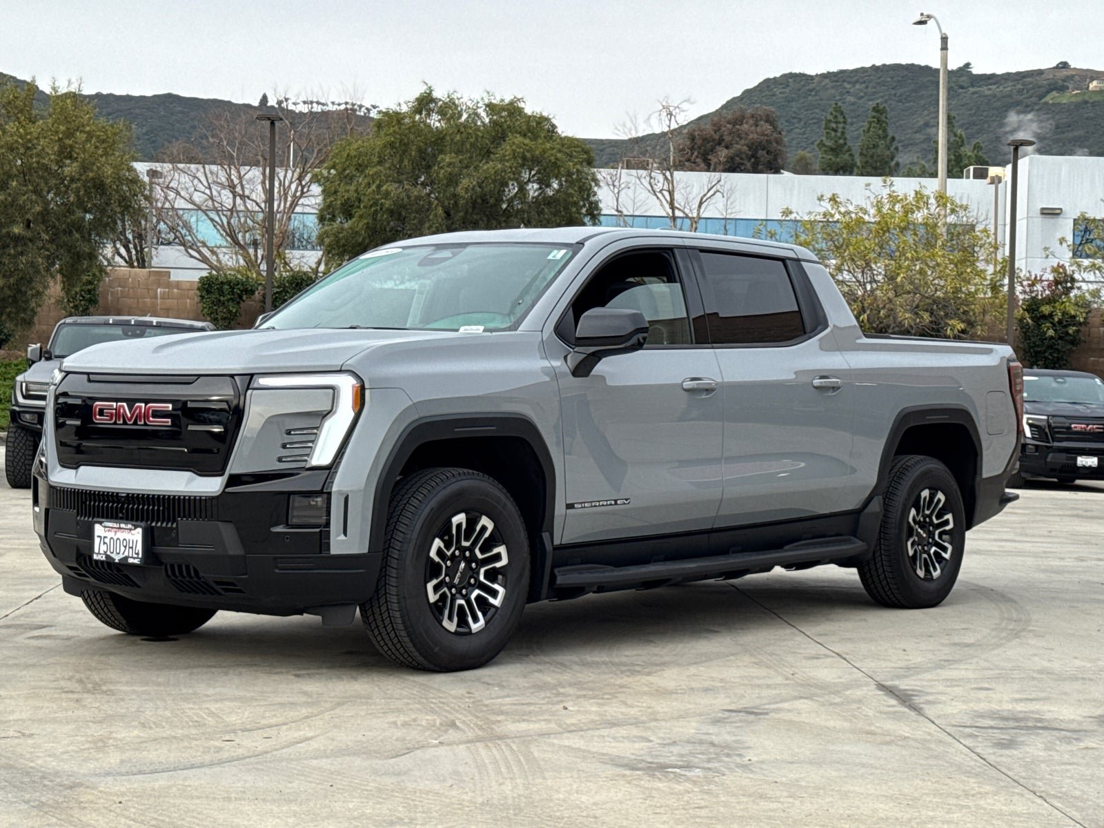 Used 2026 GMC Sierra EV Elevation AWD/4WD image 4