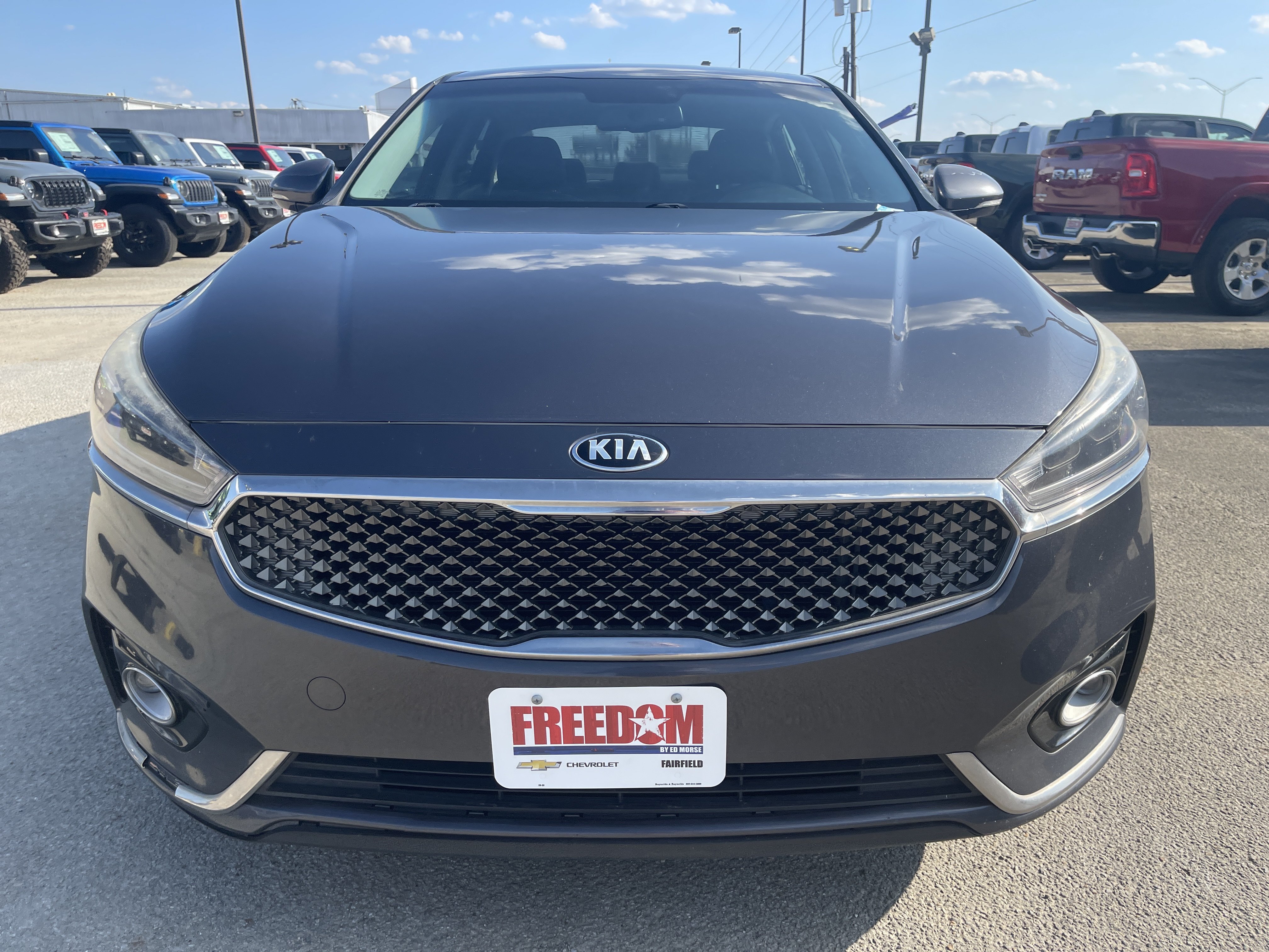 Used 2017 Kia Cadenza Premium FWD image 9