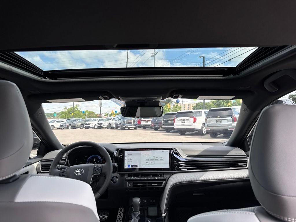 Used 2025 Toyota Camry SE w/ Multimedia Upgrade Package FWD image 21