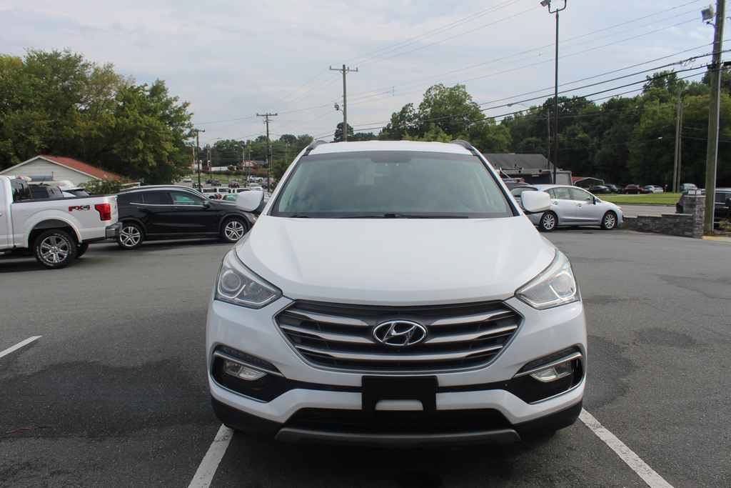 Used 2017 Hyundai Santa Fe Sport AWD/4WD image 2