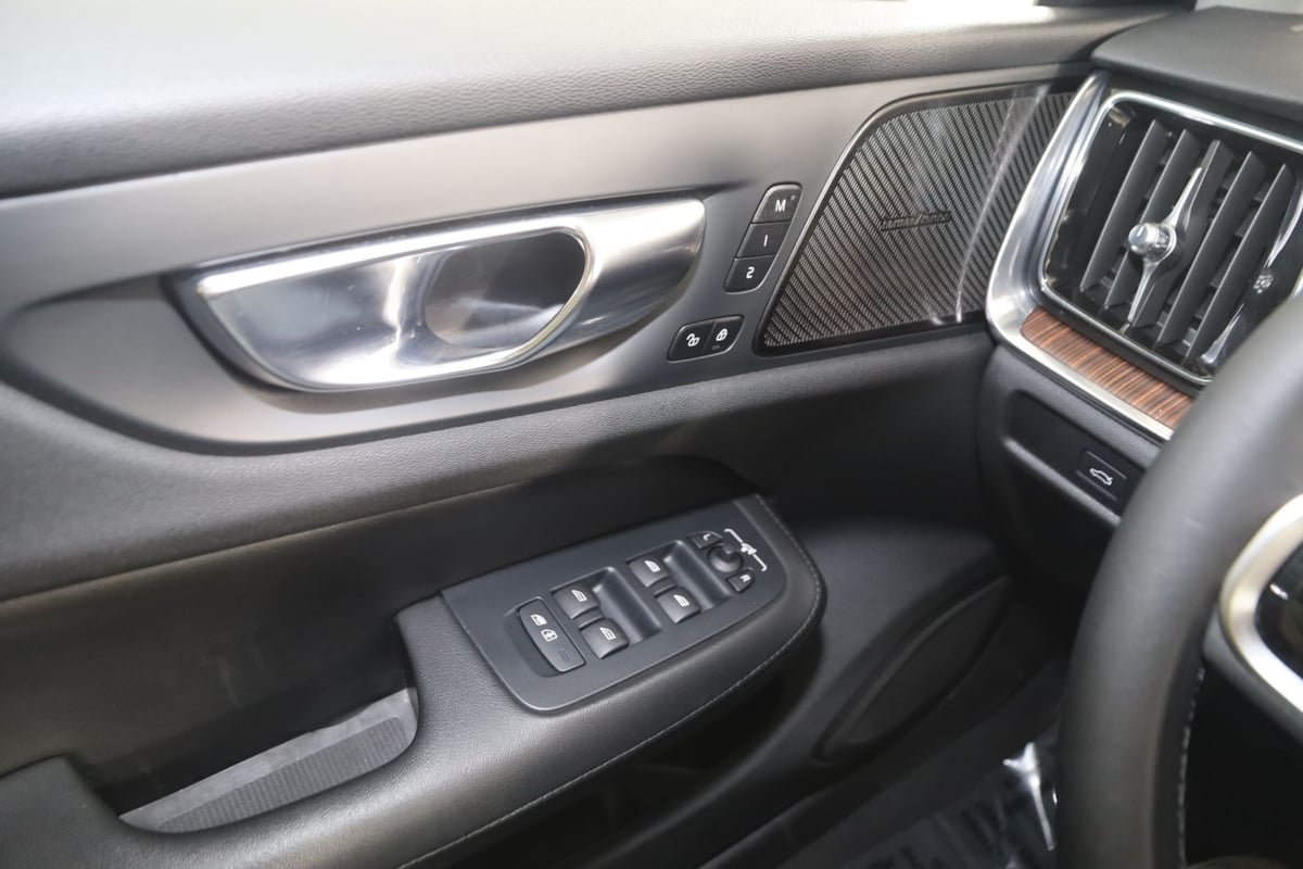 Used 2023 Volvo S60 B5 Plus AWD/4WD image 31