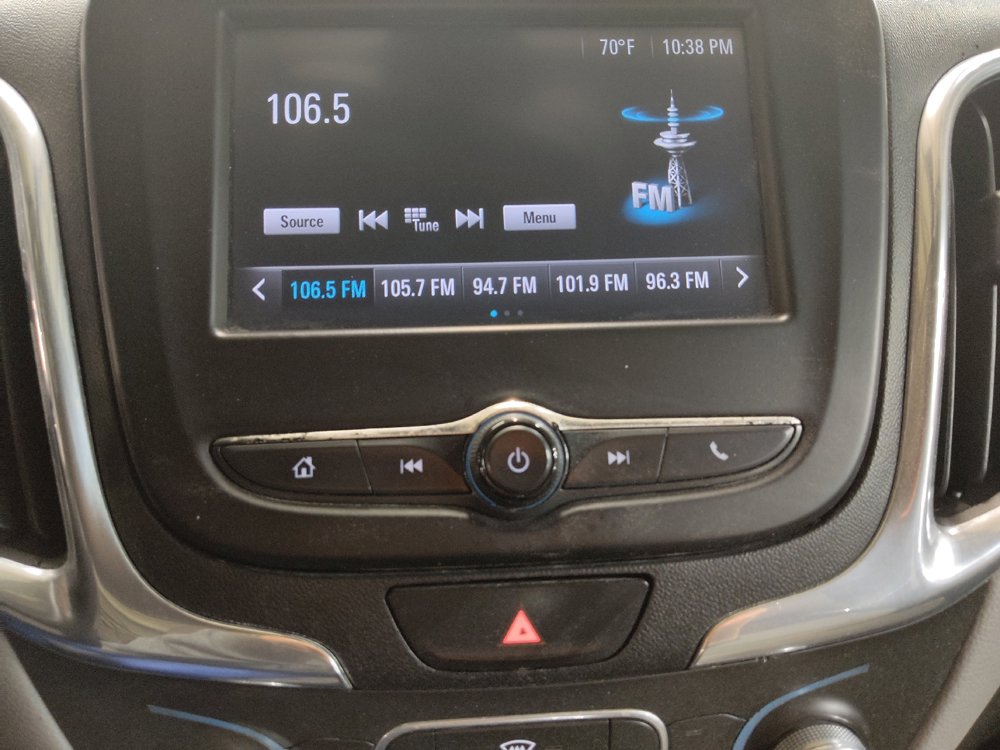 Used 2018 Chevrolet Equinox LS image 25