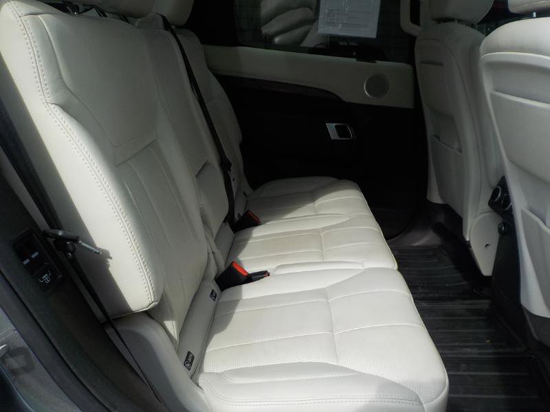 Used 2017 Land Rover Discovery HSE image 44