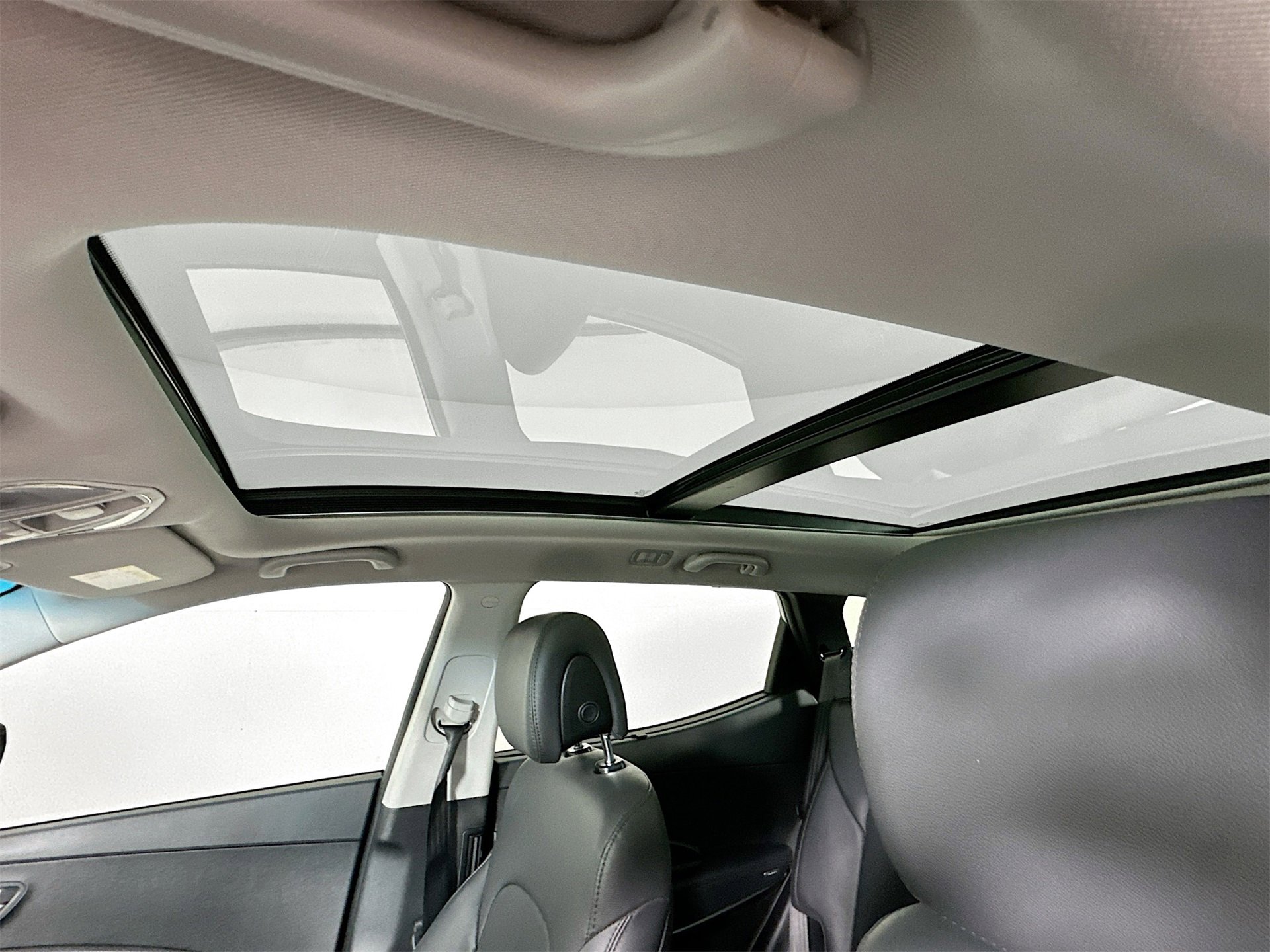 Used 2017 Hyundai Santa Fe Sport w/ 2.0T Ultimate Tech Package 05 image 23