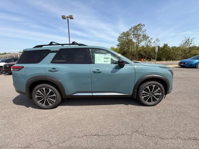 New 2026 Nissan Pathfinder Platinum w/ Cargo Package AWD/4WD image 4