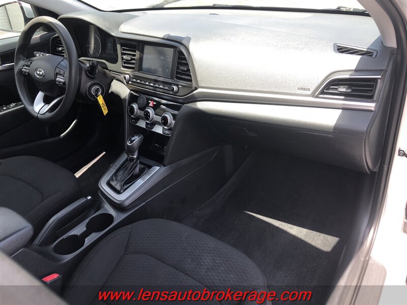 Used 2019 Hyundai Elantra SEL w/ Cargo Package FWD image 22