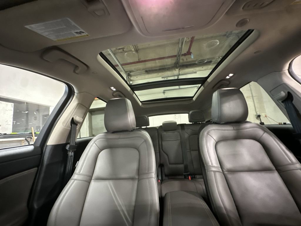Used 2025 Lincoln Corsair Grand Touring w/ Equipment Group 301A AWD/4WD image 16