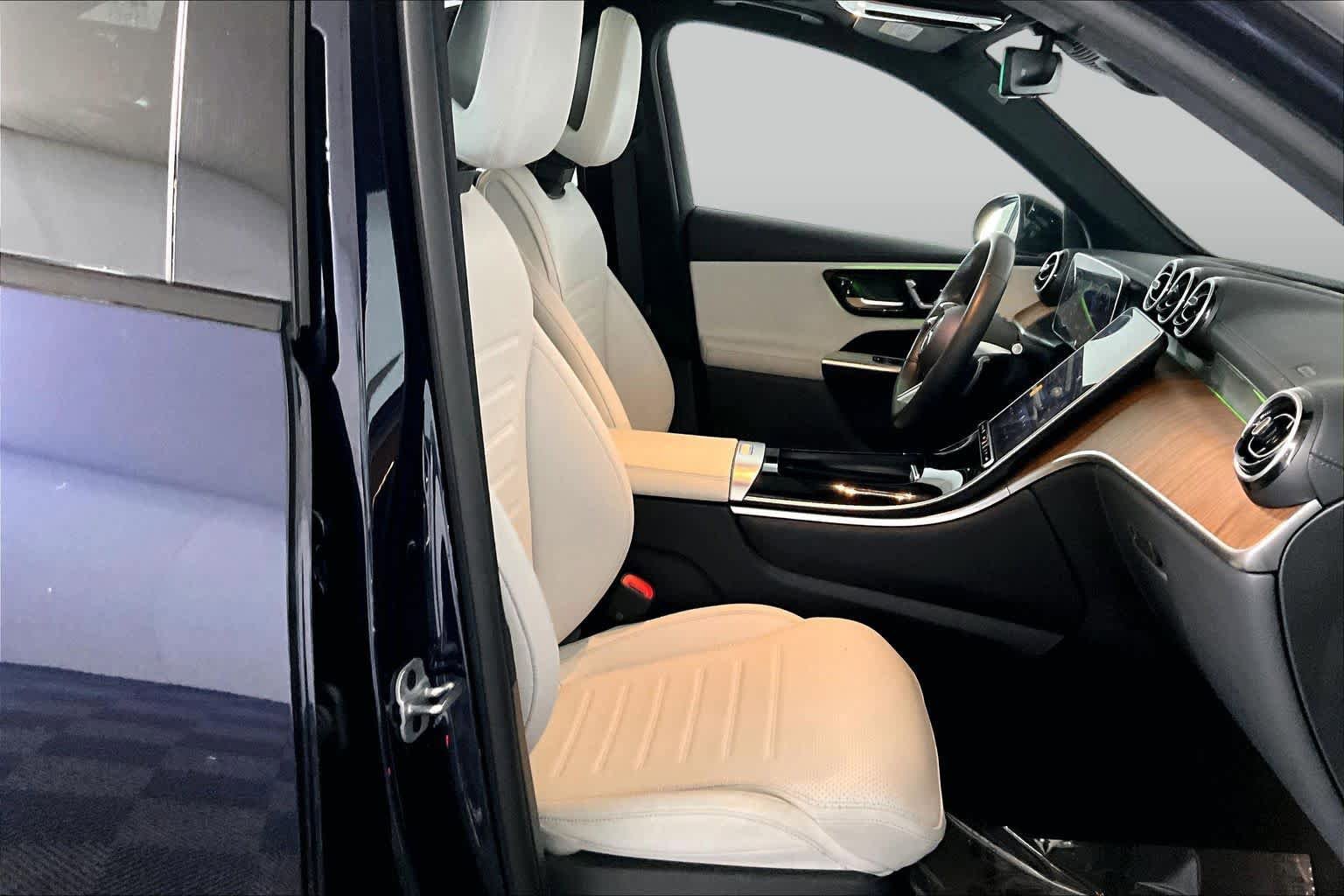 Used 2023 Mercedes-Benz GLC 300 4MATIC image 8