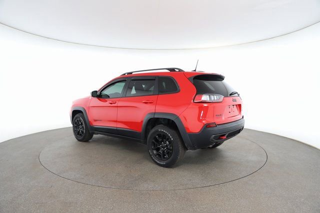 Used 2019 Jeep Cherokee Trailhawk w/ Cold Weather Group image 10