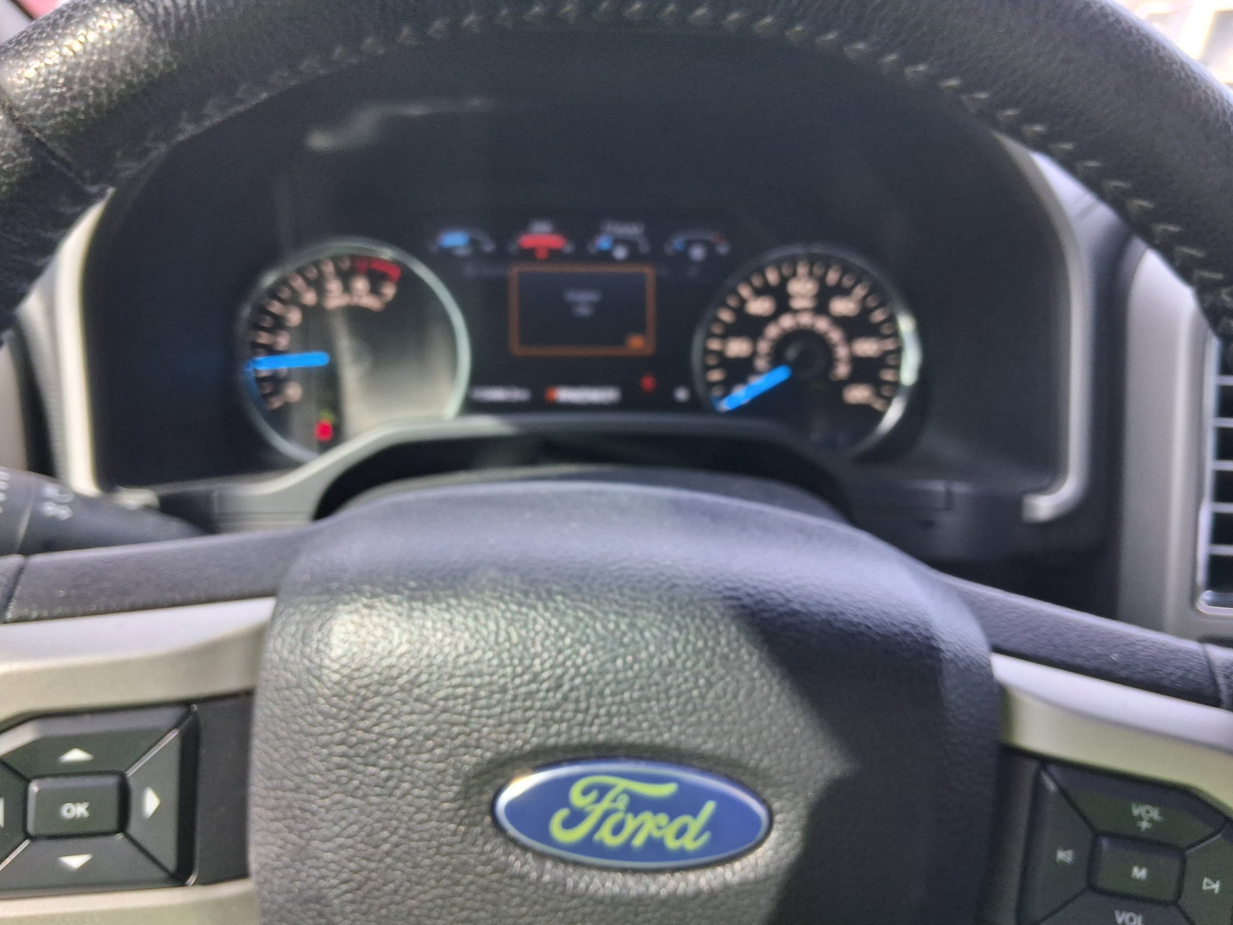 Used 2016 Ford F150 Lariat w/ Equipment Group 501A Mid AWD/4WD image 9
